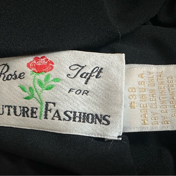 Long black dress, Rose Taft for Couture Fashions - Picture 7 of 7